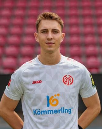 Fussball - Offizielles Portrait 1. FSVMainz 05, 1. FSV Mainz 05, Bundesliga-Saison 2023 2024, Lasse Rieß,