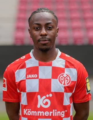 Fussball - Offizielles Portrait 1. FSVMainz 05, 1. FSV Mainz 05, Bundesliga-Saison 2023 2024, Merveille Papela,