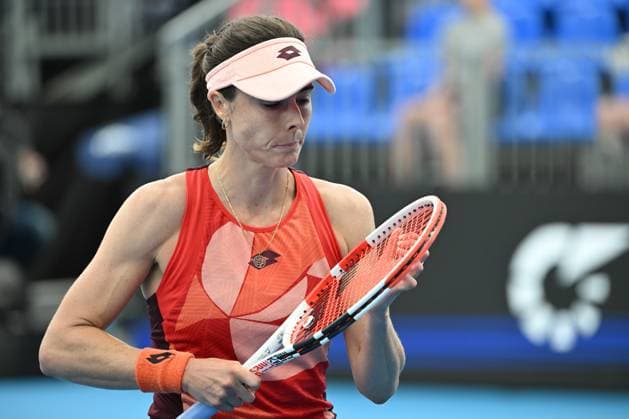 Alize Cornet of France in action during the WTA, Tennis Damen Prague Open 2023 tennis tournament match vs. Kaia Kanepi of Estonia, second round, on August 3, 2023, in Prague, Czech Republic. (CTKxPhoto MichalxKamaryt) CTKPhotoP2023080303603  CTKPhotoP2023080303603