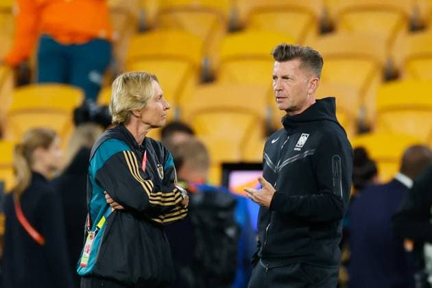 FIFA Womens World Cup 2023 - South Korea v Germany Head Coach of Germany Martina Voss-Tecklenburg and Head Coach of Korea Republic Colin Bell interact ahead of the FIFA Womens World Cup 2023 Group H football match between South Korea and Germany at Brisbane Stadium in Brisbane, Australia. James Whitehead SPP Copyright: xJamesxWhiteheadx xSPPx james_whitehead_sports_press_photo_179934