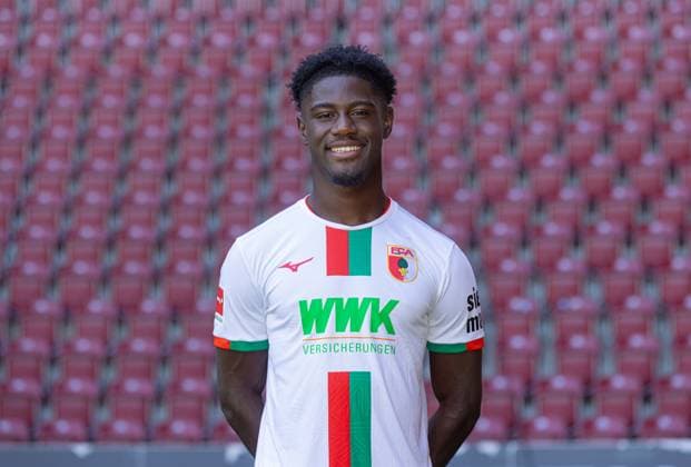 NathanaÃ«l Mbuku; FC Augsburg; 1. BL, Porträttermin 2023 2024