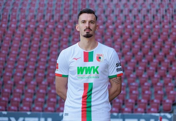Mergim Berisha; FC Augsburg; 1. BL, Porträttermin 2023 2024