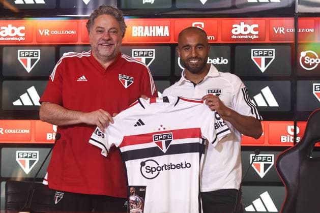Sport Themen der Woche KW31 Sport Bilder des Tages Fußball, FC Sao Paulo präsentiert Neuzugang Lucas Moura Apresentação Lucas Moura no SPFC SÃO PAULO, SP - 04.08.2023: APRESENTAÇÃO LUCAS MOURA NO SPFC - Lucas Moura during his presentation at São Paulo FC in a press conference, PK, Pressekonferenz at CT Barra Funda, in the West Zone of São Paulo on the afternoon of this Friday, August 4th. (Photo: Yuri Murakami Fotoarena) x2411898x  YurixMurakami