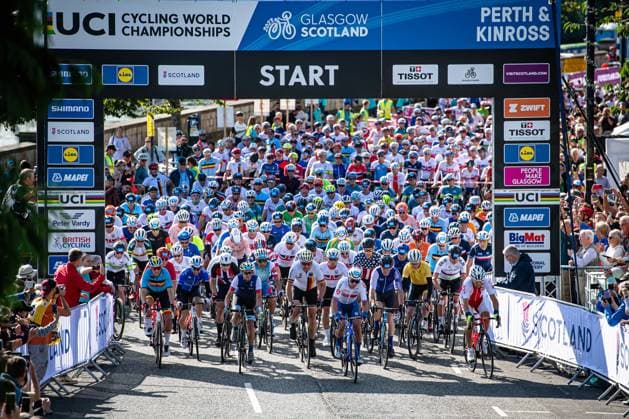 Sport Themen der Woche KW31 Radsport, Rad-WM in Glasgow, Jedermannrennen Gran Fondo: UCI Road cycling, Rad, Radsport, Strasse World Championships 2023 Gran Fondo Querformat - quer - horizontal - Landscape - Event Veranstaltung: UCI Road Cycling World Championships 2023 - Gran Fondo - Category Kategorie: Cycling - Road Cycling World Championships - Gran Fondo - Men and Women - Location Ort: Europe - Great Britain - Scotland - Start: Perth - Finish: Scone Palace Perth - Discipline: Road Race ( RR ) - Distance: 85,7 km - 160,3 km - Date Datum: 04.08.2023 Friday Day 1 - *** Gran Fondo UCI Road Cycling World Championships 2023 Gran Fondo landscape horizontal Landscape Event Event UCI Road Cycling World Championships 2023 Gran Fondo Category Category Cycling Road Cycling World Championships Gran Fondo Men and Women Location Place Europe Great Britain Scotland Start Perth Finish Scone Palace Perth Discipline Road Race RR Distance 85,7 km 160,3 km Date Date 04 08 2023 Friday Day 1