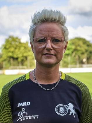 DU-NORD Hamborn: Teamfoto und Köppe von Fußball-Oberligist Hamborn 07 Copyright: StephanxLucka
