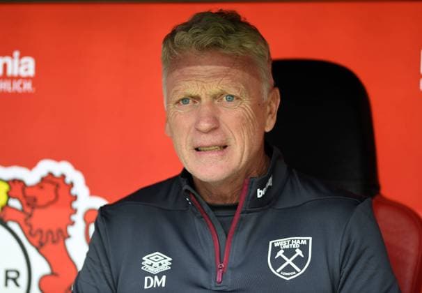 05.08.2023, Leverkusen, Germany, BayArena, Bayer 04 Leverkusen vs West Ham United - Testspiel, Trainer David Moyes (West Ham United) schaut (Foto Ralf Treese, Ralf Treese) Leverkusen BayArena North Rhine-Westphalia Germany