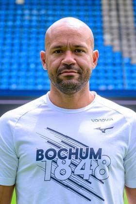 Dennis Sarteh (Physiotherapeut VfL Bochum); VfL Bochum; 1.BL, Porträttermin 2023 2024 Bochum Vonovia Ruhrstadion Nordrhein-Westfalen Deutschland ::: Copyright: Marc Niemeyer via TEAM2sportphoto
