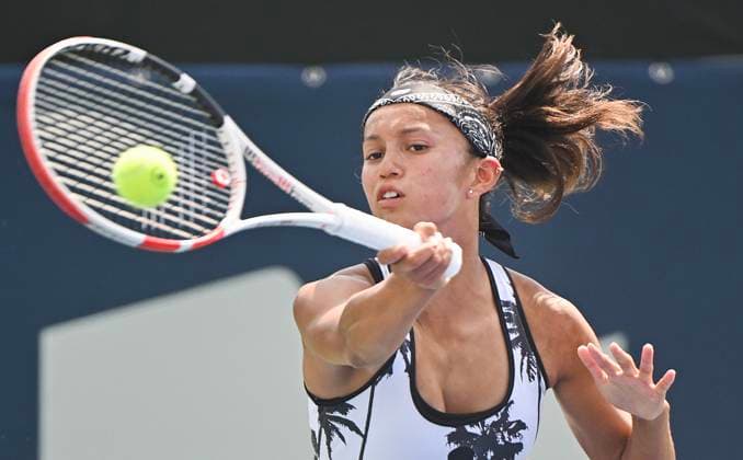 August 5, 2023, Montreal, PQ, Canada: Bianca Fernandez, from Canada, returns the ball to Lesia Tsurenko, from Ukraine, during their qualifying match at the National Bank Open tennis tournament in Montreal, Saturday, August 5, 2023. Bianca Fernandez, Lesia Tsurenko,  - ZUMAc35_ 20230805_zaf_c35_019 Copyright: xGrahamxHughesx