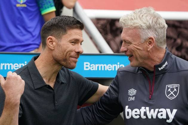 Fussball, 1 Bundesliga, Saison 2023 2024, Testspiel, Bayer 04 Leverkusen - West Ham United , 05.08.2023, Bayaren Leverkusen Xabier Alonso, Trainer Bayer 04 Leverkusen, David Moyes Trainer West Ham United
