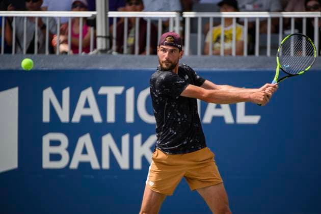August 5, 2023, Toronto, ON, Canada: USAöÄÃ s Maxime Cressy returns the ball to CanadaöÄÃ s Brayden Schnur during a qualifying round at the National Bank Open, in Toronto, on Saturday, August 5, 2023. Canada News - August 5, 2023  - ZUMAc35_ 20230805_zaf_c35_156 Copyright: xChristopherxKatsarovx