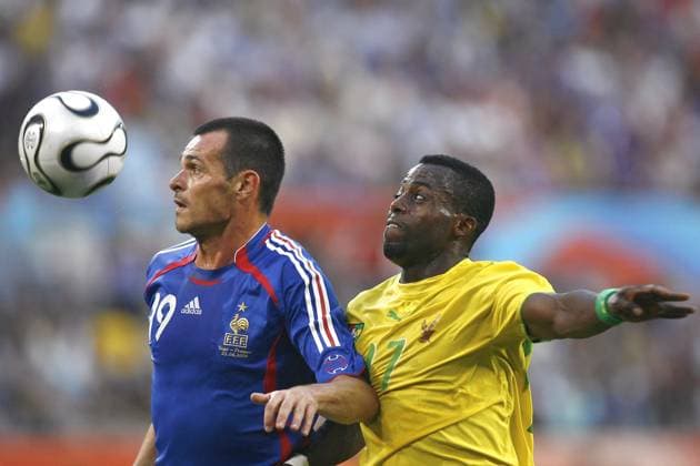 World Cup 2006-Group G, France vs Togo France s Willy Sagnol and Togo s Mohammed Kader-Toure battle for the ball during the 2006 FIFA World Cup, WM, Weltmeisterschaft, Fussball Group G, France vs Togo, in Cologne, Germany, on June 23, 2006. France won 2-0. Photo by Christian Liewig ABACAPRESS.COM Cologne Germany  Copyright: xLiewigxChristian ABACAx 100599_11 LiewigxChristian ABACAx 100599_11