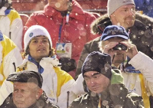 Files King Carl Gustav of Sweden and Prince Carl Philip attend the Alpine Skiing Men s Slalom at the Olympic Winter games, Winterspiele,Spiele, Summer games in Sestrieres, Italy, on February 25, 2006. Photo by Nicolas Gouhier Cameleon ABACAPRESS.COM Sestrieres Italy  Copyright: xGouhierxNicolas ABACAx 92709_07 GouhierxNicolas ABACAx 92709_07