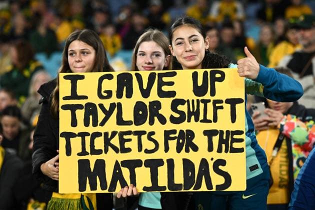 Sport Themen der Woche KW32 Sport Bilder des Tages WWC23 AUSTRALIA DENMARK, Matildas supporters ahead of the FIFA Women s World Cup 2023 Round of 16 soccer match between Australia and Denmark at Stadium Australia in Sydney, Monday, August 7, 2023. ( NO ARCHIVING, EDITORIAL USE ONLY, NO USE IN BOOKS WITHOUT CONSENT SYDNEY NEW SOUTH WALES AUSTRALIA  Copyright: xDANxHIMBRECHTSx 20230807001828568905