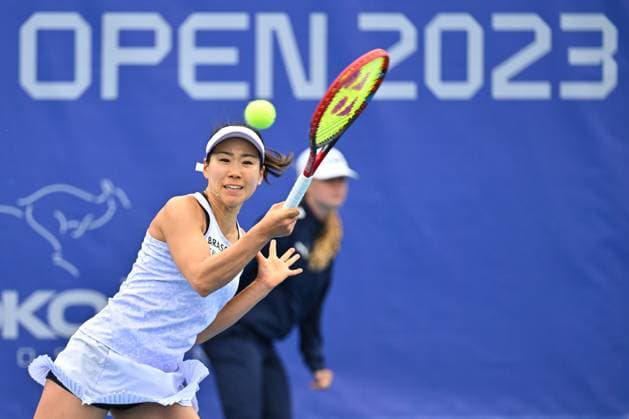 Nao Hibino of Japan in action during match against Czech Linda Noskova at the WTA, Tennis Damen Prague Open 2023 tennis tournament, final, on August 7, 2023, in Prague, Czech Republic. (CTKxPhoto MichalxKamaryt) CTKPhotoP2023080702881  CTKPhotoP2023080702881