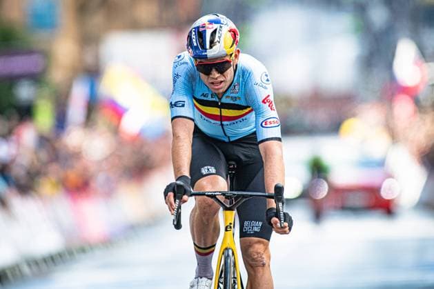 VAN AERT Wout: UCI Road cycling, Rad, Radsport, Strasse World Championships 2023 VAN AERT Wout ( BEL ) - Belgium Querformat - quer - horizontal - Landscape - Event Veranstaltung: UCI Road Cycling World Championships 2023 - Category Kategorie: Cycling - Road Cycling World Championships - Elite Men - Location Ort: Europe - Great Britain - Scotland - Start: Edinburgh - Finish: Glasgow - Discipline: Road Race ( RR ) - Distance: 271,1 km - Date Datum: 06.08.2023 Sunday Day 2 -