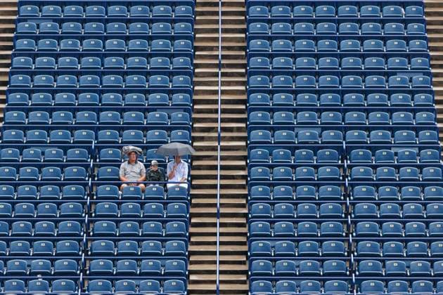 August 7, 2023, TORONTO, ON, Canada: Fans wait in the stands during a rain delay at the National Bank Open in Toronto, Monday, Aug. 7, 2023. Canada News - August 7, 2023  - ZUMAc35_ 20230807_zaf_c35_002 Copyright: xColexBurstonx