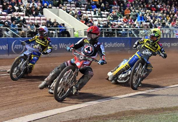 Bilder des Jahres 2023, Sport 08 August Sport Themen der Woche KW32 Sport Bilder des Tages Belle Vue Aces v Sheffield Tigers - Sports Insure Premiership Jaimon Lidsey leads Adam Ellis during the Sports Insure Premiership match between Belle Vue Aces and Sheffield Tigers at the National Speedway Stadium, Manchester on Tuesday 8th August 2023. (Photo: Eddie Garvey MI News) Manchester United Kingdom  Copyright: xMIxNewsx originalFilename:fletcher-bellevue230807_nppI7.jpg