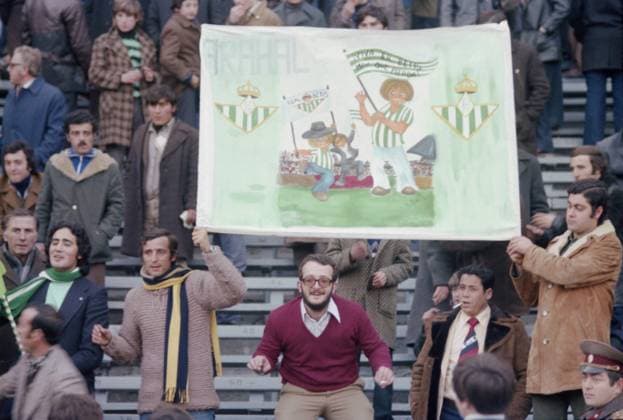 Archivbilder der Woche SPORT KW34 Tbilisi, Georgian SSR, USSR. Spanish fans during the return quarterfinal Cup Winners Cup match between FC Dynamo  18678864