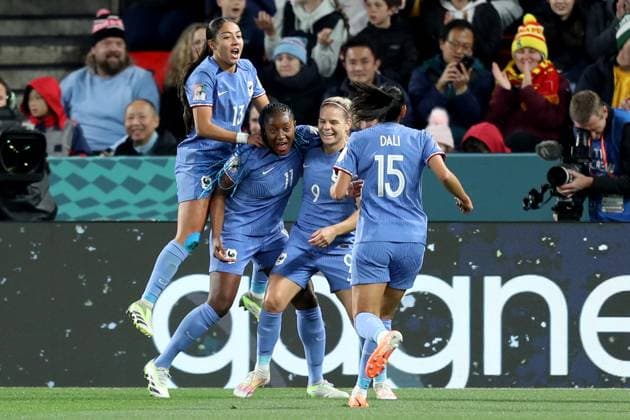Sport Themen der Woche KW32 Sport Bilder des Tages WWC23 FRANCE MOROCCO, Eugenie Le Sommer of France celebrates her goal with Kadidiatou Diani and Selma Bacha of France during the FIFA Women s World Cup 2023 round of 16 soccer match between France and Morocco at Hindmarsh Stadium in Adelaide, Tuesday, August 8, 2023. ( NO ARCHIVING, EDITORIAL USE ONLY, NO USE IN BOOKS WITHOUT CONSENT ADELAIDE SOUTH AUSTRALIA AUSTRALIA  Copyright: xMATTxTURNERx 20230808001828928448