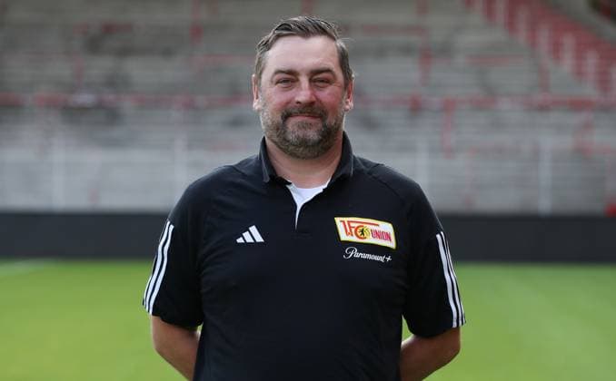 Martin Schäfer Busfahrer; 1.FC Union Berlin FCU 1.BL Bundesliga Porträttermin Saison 2023 2024 Kader, Porträt, Vorstellung, Präsentation, Pressetermin, GER 09.08.23
