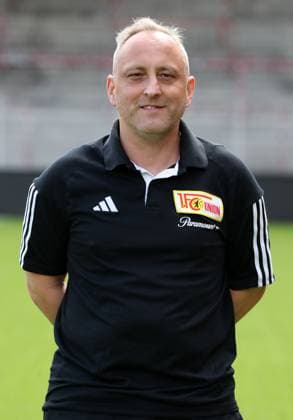 Thomas Riedel Masseur; 1.FC Union Berlin FCU 1.BL Bundesliga Porträttermin Saison 2023 2024 Kader, Porträt, Vorstellung, Präsentation, Pressetermin, GER 09.08.23