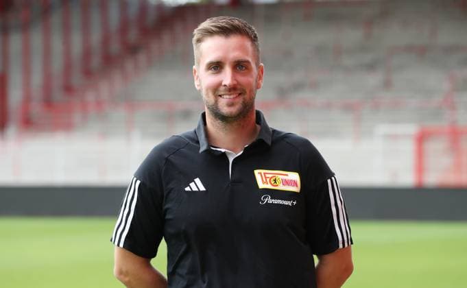 Dr. Marvin Minkus Mannschaftsarzt; 1.FC Union Berlin FCU 1.BL Bundesliga Porträttermin Saison 2023 2024 Kader, Porträt, Vorstellung, Präsentation, Pressetermin, GER 09.08.23