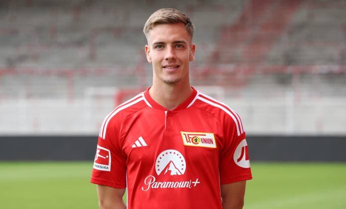 Laurenz Dehl; 1.FC Union Berlin FCU 1.BL Bundesliga Porträttermin Saison 2023 2024 Kader, Porträt, Vorstellung, Präsentation, Pressetermin, GER 09.08.23