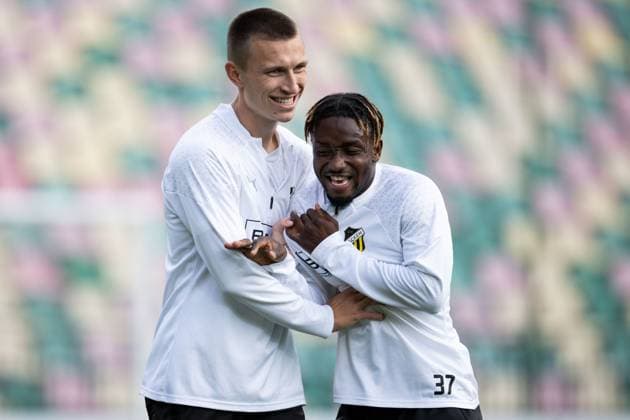 230809 Kristoffer Lund Hansen and Ibrahim Sadiq during a training session with Häcken on August 9, 2023 in Vilnius. Photo: Emma Wallskog BILDBYRAN COP 320 EW0234 fotboll football soccer fotball uefa europa league träning practice training häcken bbeng Copyright: EMMAxWALLSKOG BB230809EW050