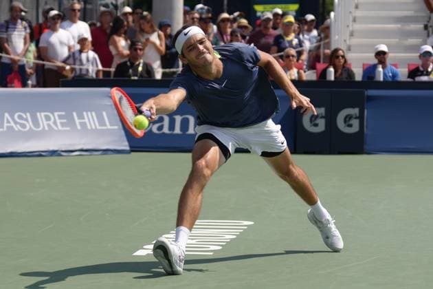 August 9, 2023, TORONTO, ON, Canada: Taylor Fritz of the United States plays a shot against Ugo Humbert of France during tennis action at the National Bank Open in Toronto on Wednesday, Aug. 9, 2023. Canada News - August 9, 2023  - ZUMAc35_ 20230809_zaf_c35_041 Copyright: xChrisxYoungx