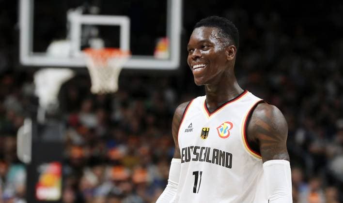 Dennis Schröder (GER) lachend Aktion Oberkörper Basketball DBB Nationalmannschaft Herren Länderspiel Saison 2023 2024 09.08.2023 Deutschland GER vs Kanada CAN