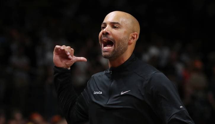 Trainer Jordi Fernandez (CAN) rufend, zeigend, gestikulierend Aktion Oberkörper Basketball DBB Nationalmannschaft Herren Länderspiel Saison 2023 2024 09.08.2023 Deutschland GER vs Kanada CAN