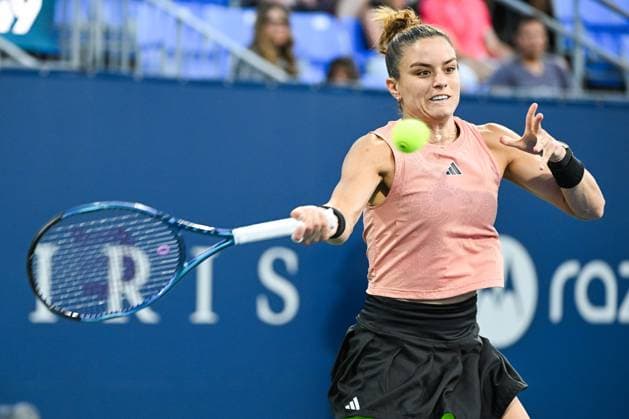 MONTREAL, QC - AUGUST 09: Maria Sakkari (GRE) returns the ball during a second round match at WTA, Tennis Damen National Bank Open on August 09, 2023 at IGA Stadium in Montreal, QC (Photo by David Kirouac Icon Sportswire) TENNIS: AUG 09 National Bank Open EDITORIAL USE ONLY Icon230809122