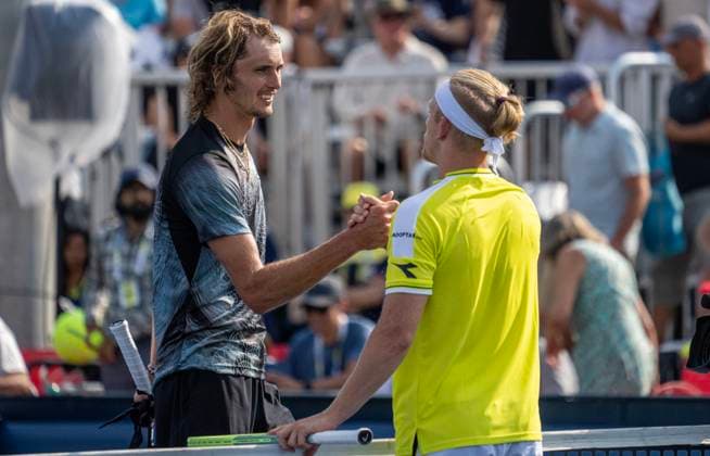Spanish tennis player Alejandro Davidovich Fokina greets German Alexander Zverev after their match during the Canadian Open, in Toronto, Canada, 9 August 2023. EFE Julio Cesar Rivas Canadian Open of Tenis !ACHTUNG: NUR REDAKTIONELLE NUTZUNG!  Copyright: xJulioxCésarxRivasx(es-ES)x AME9333 20230810-55011685067_1