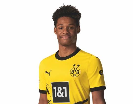 Julien Duranville; Borussia Dortmund; 1.BL, Porträttermin 2023 2024 Foto: BVB Alexandre Simoes via TEAM2sportphoto Offizieller Portraetfoto Termin Borussia Dortmund 2023 Team2