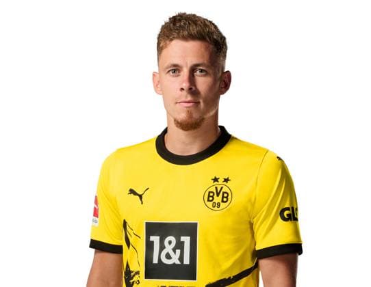 Thorgan Hazard; Borussia Dortmund; 1.BL, Porträttermin 2023 2024 Foto: BVB Alexandre Simoes via TEAM2sportphoto Offizieller Portraetfoto Termin Borussia Dortmund 2023 Team2