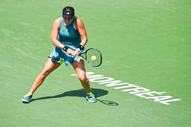 MONTREAL, QC - AUGUST 10: Jessica Pegula (USA) returns the ball during a third round match at WTA, Tennis Damen National Bank Open on August 10, 2023 at IGA Stadium in Montreal, QC (Photo by David Kirouac Icon Sportswire) TENNIS: AUG 10 National Bank Open EDITORIAL USE ONLY Icon230810005
