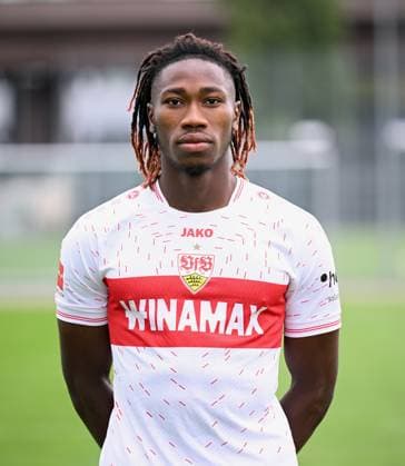 FUSSBALL 1. BUNDESLIGA SAISON 2023 2024 09.08.2023 Fototermin beim VfB Stuttgart auf dem Trainingsgelaende: Mohamed Sankoh