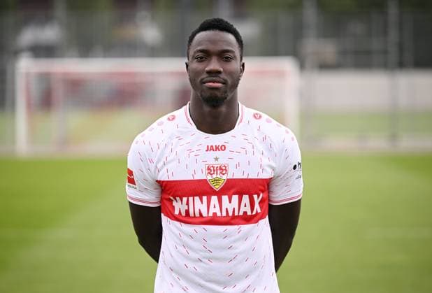 FUSSBALL 1. BUNDESLIGA SAISON 2023 2024 09.08.2023 Fototermin beim VfB Stuttgart auf dem Trainingsgelaende: Silas Mvumpa Katompa