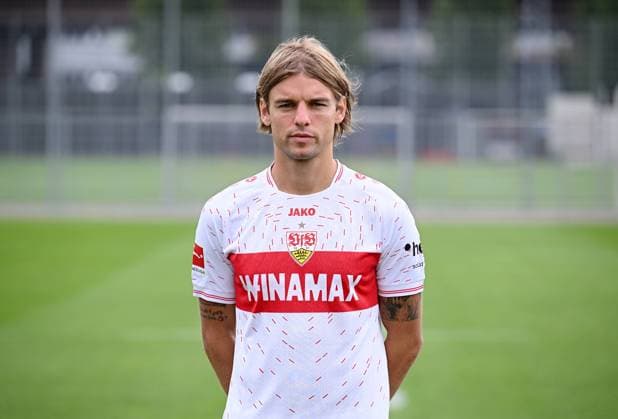 FUSSBALL 1. BUNDESLIGA SAISON 2023 2024 09.08.2023 Fototermin beim VfB Stuttgart auf dem Trainingsgelaende: Borna Sosa