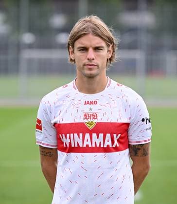 FUSSBALL 1. BUNDESLIGA SAISON 2023 2024 09.08.2023 Fototermin beim VfB Stuttgart auf dem Trainingsgelaende: Borna Sosa