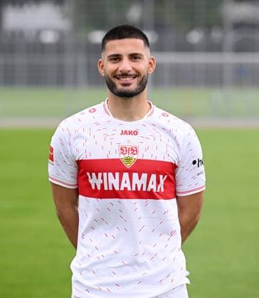 FUSSBALL 1. BUNDESLIGA SAISON 2023 2024 09.08.2023 Fototermin beim VfB Stuttgart auf dem Trainingsgelaende: Deniz Undav
