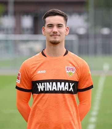 FUSSBALL 1. BUNDESLIGA SAISON 2023 2024 09.08.2023 Fototermin beim VfB Stuttgart auf dem Trainingsgelaende: Torwart Dennis Seimen
