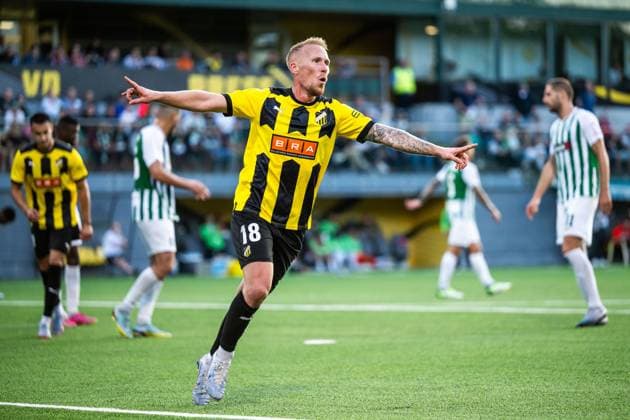 230810 Mikkel Rygaard Jensen of Häcken celebrates after 0-3 during the UEFA Europa League qualifying match between Zalgiris Vilnius and Häcken on August 10, 2023 in Vilnius. Photo: Emma Wallskog BILDBYRAN COP 320 EW0236 fotboll football soccer fotball uefa europa league zalgiris vilnius häcken bbeng jubel Copyright: EMMAxWALLSKOG BB230810EW037