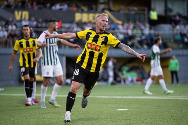 230810 Mikkel Rygaard Jensen of Häcken celebrates after 0-3 during the UEFA Europa League qualifying match between Zalgiris Vilnius and Häcken on August 10, 2023 in Vilnius. Photo: Emma Wallskog BILDBYRAN COP 320 EW0236 fotboll football soccer fotball uefa europa league zalgiris vilnius häcken bbeng jubel Copyright: EMMAxWALLSKOG BB230810EW115
