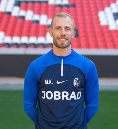 Maximilian Kessler (SC Freiburg, Athletik-Trainer); 1. Bundesliga, SC Freiburg, Portraettermin 2023 2024, 10.08.2023, (DFL REGULATIONS PROHIBIT ANY USE OF PHOTOGRAPHS AS IMAGE SEQUENCES AND OR QUASI-VIDEO) GER, Fussball, Herren, 1. Bundesliga, Spielzeit 2023 2024, SC Freiburg, Portraettermin 2023 2024, 10.08.2023, Freiburg im Breisgau Copyright: xEibner-Pressefoto SilasxSchuellex EP_EER