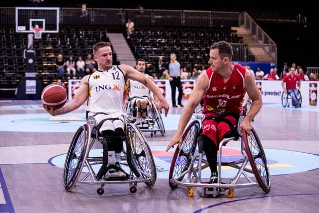Sport Themen der Woche KW32 Sport Bilder des Tages European Para Championships Rollstuhlbasketball, Deutschland gegen Schweiz Herren; 11.08.2023 ROTTERDAM, NIEDERLANDE 11. August 2023 - European Para Championships Rollstuhlbasketball, Deutschland gegen Schweiz Herren im Rotterdam Ahoy in Rotterdam, Niederlande. Jens Albrecht (Deutschland, 12), Husein Vardo (Schweiz, 10) *** European Para Championships Wheelchair Basketball, Germany vs Switzerland Men 11 08 2023 ROTTERDAM, NETHERLANDS 11 August 2023 European Para Championships Wheelchair Basketball, Germany vs Switzerland Men at Rotterdam Ahoy in Rotterdam, Netherlands Jens Albrecht Germany, 12 , Husein Vardo Switzerland, 10 Copyright: xBEAUTIFULxSPORTS Wunderlx