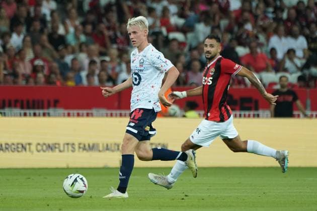 Hakon Arnar Haraldsson (Lille) - GaÃ«tan Laborde (OGC Nice) FOOTBALL : OGC Nice vs Lille - Ligue 1 Uber Eats - Nice - 11 08 2023 NorbertScanella Panoramic 