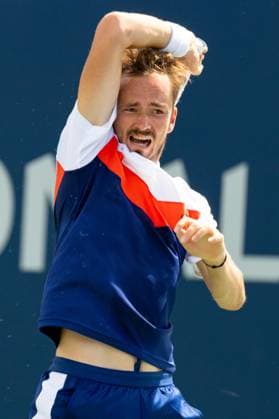 TORONTO, ON - AUGUST 11: Daniil Medvedev hits a shot during his quarter-final match of the National Bank Open, part of the Hologic ATP, Tennis Herren Tour, at Sobeys Stadium on August 11, 2023 in Toronto, Canada. (Photo by Julian Avram Icon Sportswire) TENNIS: AUG 11 National Bank Open EDITORIAL USE ONLY Icon2308113676