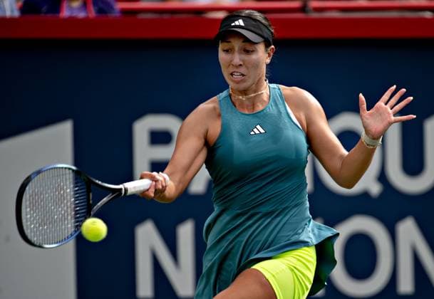 (230812) -- MONTREAL, Aug. 12, 2023 -- Jessica Pegula hits a return during the women s singles quarterfinal match between Jessica Pegula of the United States and Coco Gauff of the United States at the National Bank Open tennis tournament in Montreal, Canada, on Aug. 11, 2023. (Photo by Xinhua) (SP)CANADA-MONTREAL-TENNIS-NATIONAL BANK OPEN-WOMEN S SINGLES AndrewxSoong 