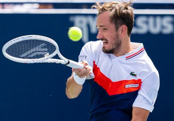 (230812) -- TORONTO, Aug. 12, 2023 -- Daniil Medvedev hits a return during the men s singles quarterfinal match between Daniil Medvedev of Russia and Alex De Minaur of Australia at the National Bank Open tennis tournament in Toronto, Canada, Aug. 11, 2023. (Photo by Xinhua) (SP)CANADA-TORONTO-TENNIS-NATIONAL BANK OPEN-MEN S SINGLES ZouxZheng 